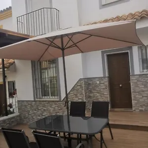Hogareno Adosado En El Pueblo De Hébergement de vacances Ardales