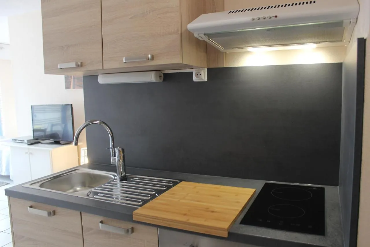 Residence Alma, Studios Face Aux Thermes Chatel-Guyon Apartment