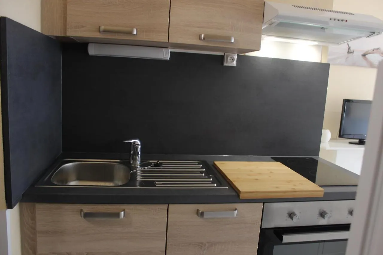 Residence Alma, Studios Face Aux Thermes Chatel-Guyon 0*,  France